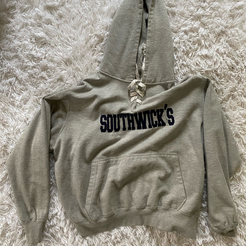 pullover hoodie